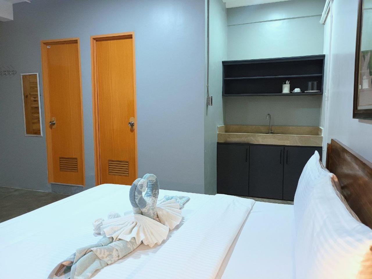 Av Suites Пуерто-Галера Екстер'єр фото