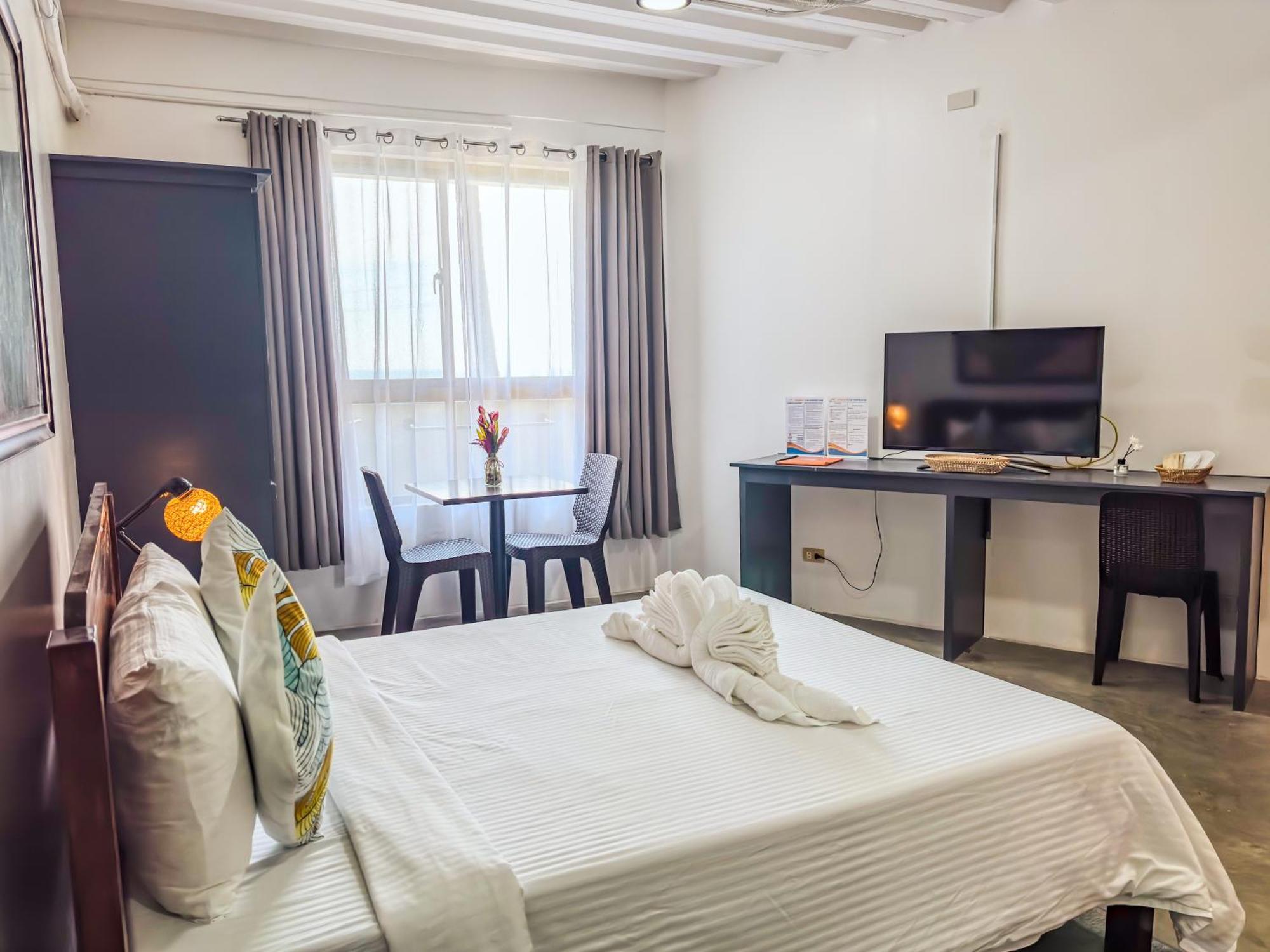 Av Suites Пуерто-Галера Екстер'єр фото